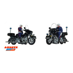 Moto Harley con escolta en Espera, 2 Figuras, Escala H0. Marca Aneste, Ref: 4450.