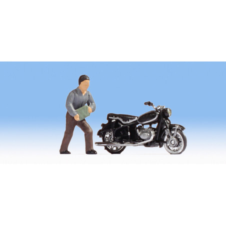 Motorista con moto BMW R60, Escala H0. Marca Noch, Ref: 15917.