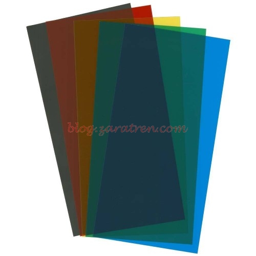 Planchas transparentes varios colores, 0.25 mm , 15 x 30 mm. De Estireno. 5 unidades. Marca Evergreen. Ref: 9905.