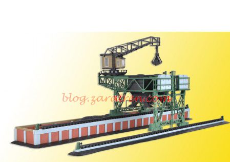 Kibri – Cargadero de carbón con grúa para locomotoras. Kit para montar. Ref: 37442 – Depósito de locomotoras para dos unidades. Kit para montar. Ref: 37438 – Escala N