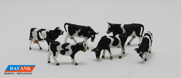 Aneste – Vacas con pintas negras, 6 Figuras, Escala H0, Ref: 4009N.
