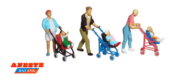 Aneste – Padres con niños y carros, 3 Figuras, Escala H0, Ref: 4032.