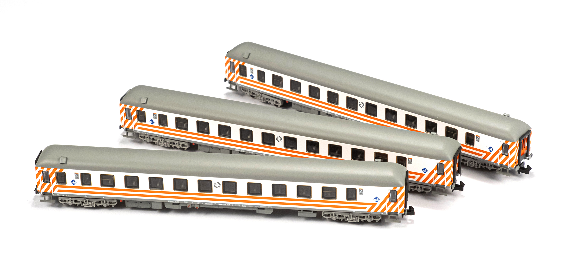 Mftrain – Set de tres coches de viajeros 16200 RENFE Regionales Largo Recorrido, Escala N, Ref: N71006.
