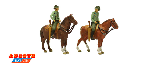 Aneste – Guardia Civil a caballo, Años 50-60. 2 Figuras, Escala H0, Ref: 4437.