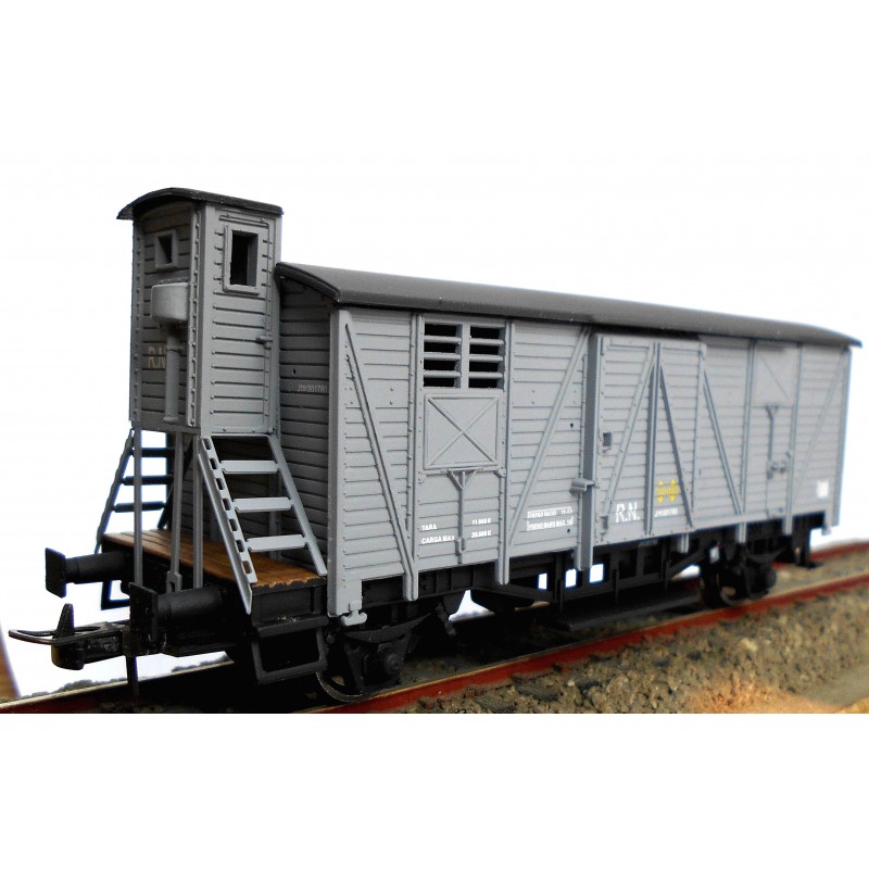 K*Train – Vagón cerrado con garita elevada J-301780, Gris claro, Escala H0, Ref: 0706-E