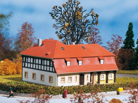 Auhagen – Casa de campo con entramado de madera, Epoca I, Escala H0, Ref: 11379.