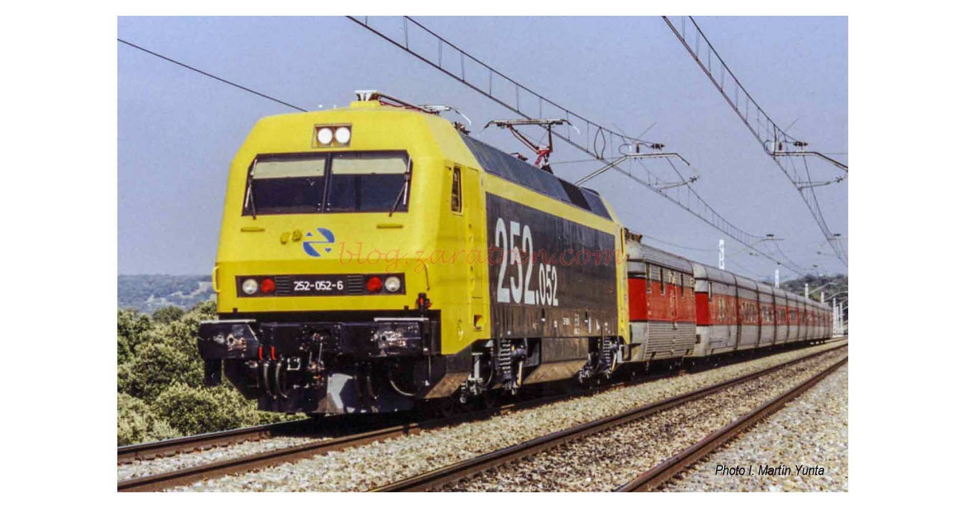 Arnold – Locomotora Elect. Renfe » Taxi » ( Amarillo-Gris ), Epoca V, Escala N, Analogica. Ref: HN2451.