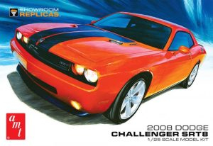 AMT - Coche 2008 Dodge Challenger SRT8, Escala 1:25, Ref: 01075.