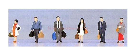 Kato – Transeúntes caminando con maletas (2), Seis figuras, Escala N. Ref: 24-207.