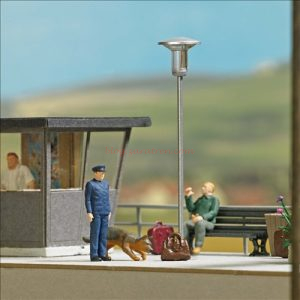 Busch - Perro policia verificando maletas con policía, Escala H0, Ref: 79873.