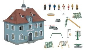 Faller - Colegio internado con columpios y personajes, Epoca IV, Escala H0. Ref: 190087.