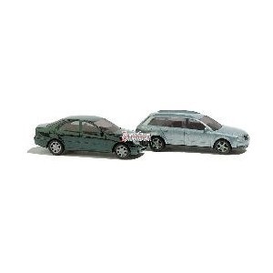 Busch – Audi A4 y Mercedes Clase C, Ref: 8346 y Lote de dos furgonetas de reparto. Ref: 8304. Escala N