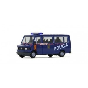 Rietze – Set guardia Civil de trafico y Policia Nacional Ref: 16131, Escala N  y Mercedes Benz 207 Bus Policia Nacional Ref: 286770. Escala H0